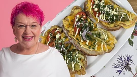 Plzeňská smaženka podle Mirky van Gils Slavíkové: Díky ní vzpomínám na svou první brigádu v mléčném baru, říká cukrářka