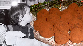 Gottovy koule: Tyhle retro nepečené kuličky z pudinku a piškotů miloval i Karel Gott, recept mám napsaný v malém sešitku