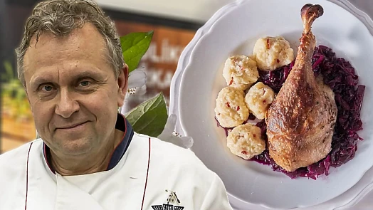 Dokonalé knedlíky k sváteční pečínce nejen na Štěpána: Ty podle knedlíkového mistra voní jablky a se zelím tvoří úžasný pár