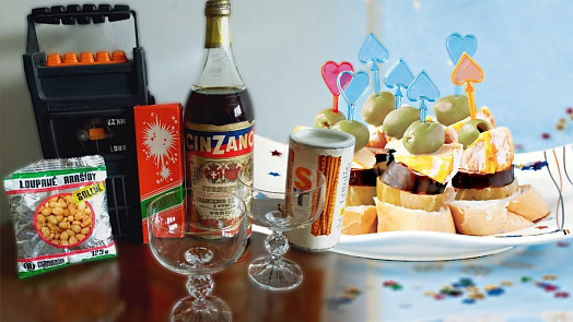 Silvestr v dobách socialismu: Chlebíčky a jednohubky, estrády s Menšíkem a Bohdalkou a oslavy v obýváku