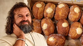 Tyhle vanilkové koblihy odrovnaly i Marka Ebena: Podle receptu Josefa Maršálka chutnají božsky a přípravu zvládne každý