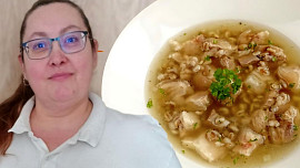 Řeznice radí: Světlá ovarová polévka nadchne i ty, kterým tmavá prdelačka ze zabijačky vadí