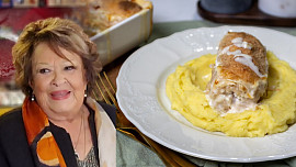 Kuře pod šlehačkovou peřinkou podle Pravoše Nebeského: Vynikající kuřecí řízky z kuchařky Jiřiny Bohdalové vás dostanou