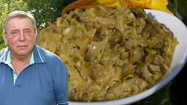 Cuketové zelí podle Jaroslava Sapíka máte hotové za pár minut: Nešetřete kmínem, radí slavný šéfkuchař