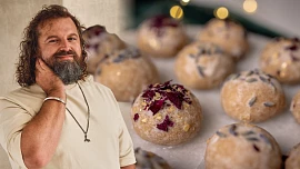 Vánoce s Josefem Maršálkem: Rumové perníčky jsou hned měkké a krásně voňavé, navíc se snadno připravují