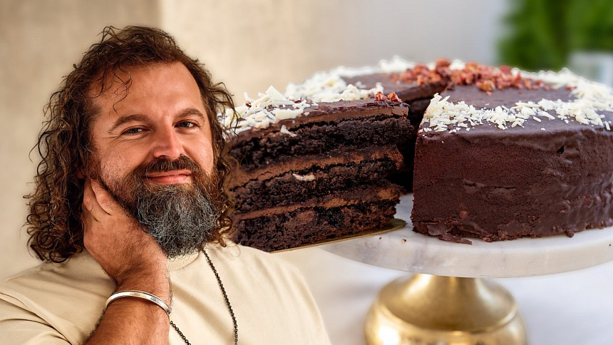 Sacher à la Josef vás uchvátí: Maršálek proměnil klasický dort v luxusní a dokonale šťavnatý moučník