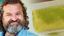 Nadýchaná matcha roláda podle Josefa Maršálka vypadá luxusně, přitom její příprava není vůbec složitá