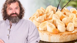 Cheesecake s banány podle Josefa Maršálka: Na korpus nepoužívejte sušenky, je pak mastný a nechutná dobře, radí cukrář