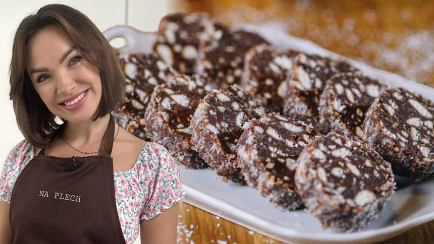 Pečeme s Kamilou: Vánoční nepečená roláda s piškoty a ořechy bude ozdobou sváteční tabule