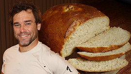 Medailista Vavřinec Hradilek „poslal“ do Itálie poctivý český chleba: V olympijské jídelně zkrátka chyběl, směje se