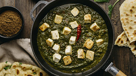 Znáte „panýr“? Slavný indický sýr se dá využít místo masa, báječně chutná palak paneer se špenátovou omáčkou