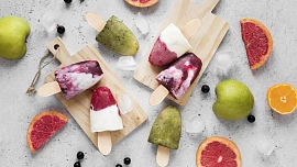 Přezrálé ovoce lze stále skvěle zužitkovat: Z jahod či pomerančů vyrobíte skvělou zmrzlinu, z banánů osvěžující lízátka