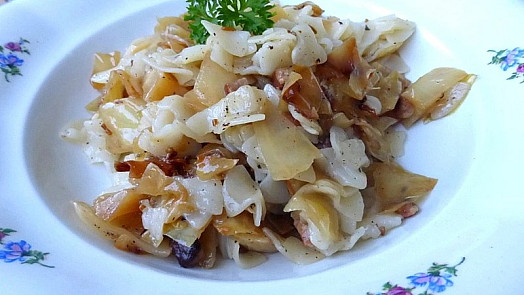 Jak na nejlepší flíčky se zelím: Superrychlý recept zvládne každý a za pár korun jím dokonale zasytíte celou rodinu