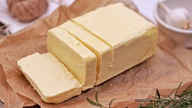 Dejte to k ledu! Máslo, ořechy, sýry... Víte, co vše se dá zamrazit a jak to správně udělat?