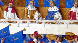 Francouzské středověké hostiny: Na talířích z tvrdého chleba se podával pečený páv či zvěřina, zeleninou šlechta opovrhovala