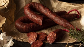 Španělský salám chorizo umí udělat z obyčejných těstovin delikatesu. Kam se ještě hodí?