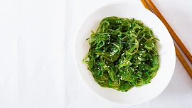 Zelenina z moře: Z mořských řas připravíte nejen sushi, je z nich i vynikající salát
