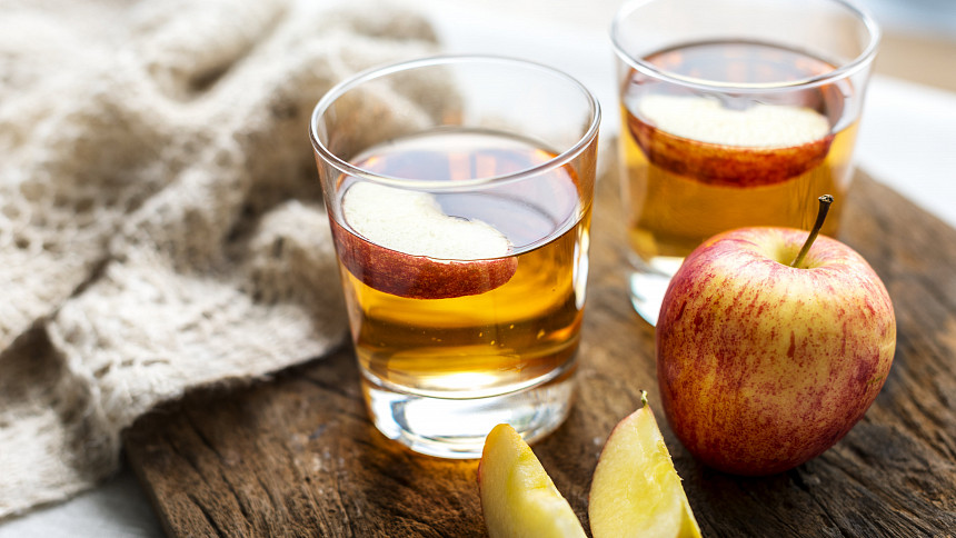 Dokonalé podzimní osvěžení: Cider chutná studený i teplý a použít ho můžete i do jídla
