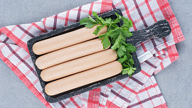 Špekáčky bez masa? Vegetariánské alternativy se skvěle hodí na gril i opékání u ohně