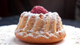 Připravte si nadýchaný a vláčný savarin s vůní rumu a porovnejte ho s výkony soutěžících v Peče celá země