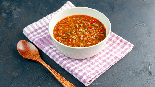 Zuppa di Farro: Italská zeleninová polévka zasytí díky jedné neobvyklé ingredienci. Víte, jaké?