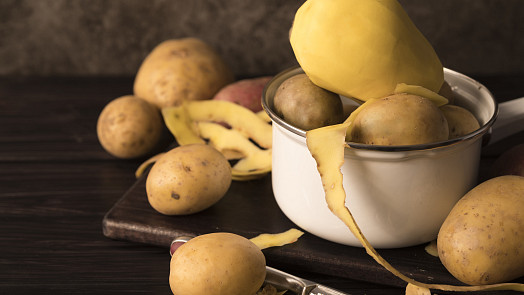 Jak připravit perfektní přílohové brambory: Pevnost zaručí ocet, důležité je i množství vody v hrnci