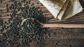 Černá čočka beluga získala název po kaviáru a je i podobně zdravá. Zkuste ji třeba do rizota!