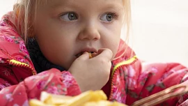 Fast food zdravě i pro děti: Cuketová pizza, krůtí řízečky i tvarohové knedlíčky malé caparty nadchnou