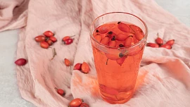 Dokonalé šípkové víno: Podzimní životabudič s příjemně nakyslou chutí se dá bez potíží připravit i doma