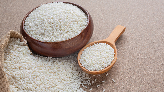 Co se zbytkem uvařené rýže? Okamžité zchlazení zabrání množení nebezpečné bakterie