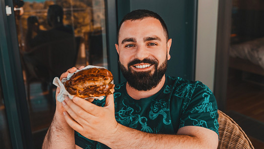 JdemeŽrát slaví 10 let na scéně: Youtuber vzpomíná na první roky, nečekané momenty i reakce diváků. Neměl to být projekt, říká