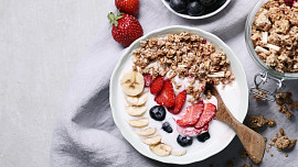 7 skvělých snídaní na každý den v týdnu: Banánové lívance, vaječné muffiny nebo ovesná kaše dodají energii na celé dopoledne