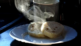 Kde se vzaly knedlíky? Původně se smažily, pak pekly a až nakonec vařily