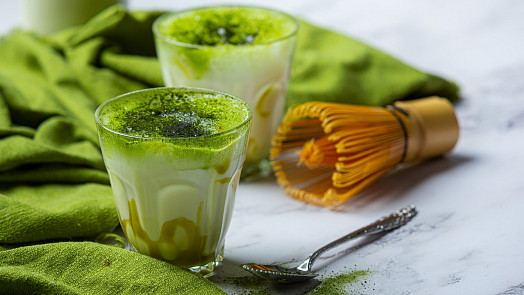 Mango matcha latté: Trendy nápoj z kaváren i sociálních sítí dodá energii a na léto je jako dělaný