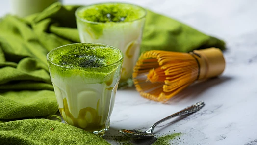 Mango matcha latté: Trendy nápoj z kaváren i sociálních sítí dodá energii a na léto je jako dělaný