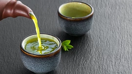 Bojujete s jarní únavou? Pomůže sušená třezalka, ale i kopřiva