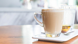 Nápoj London Fog nadchne milovníky čaje. Alternativa kávového latté krásně zahřeje i osvěží a voní vanilkou a bergamotem