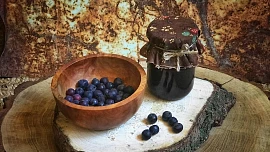 Voňavá povidla z muchovníku: Jak na netradiční ovocnou pomazánku podle receptu bylinkářky