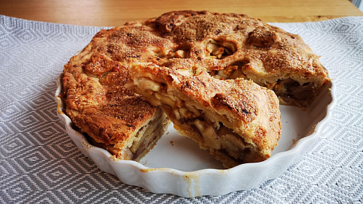 Vyzkoušeli jsme za vás: Legendární anglický jablečný koláč se sýrem čedar je úžasně křehký a chutná skvěle