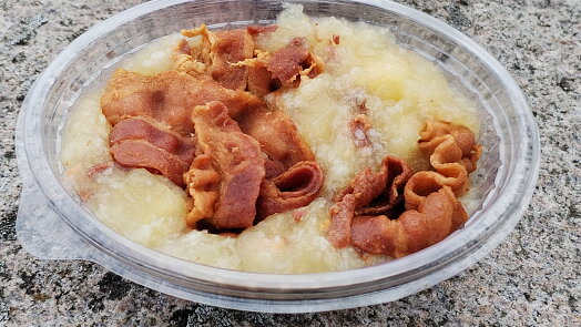 Dánové dávají jablka k opečené slanině. Tradiční æbleflæsk je jednoduché podzimní jídlo ze tří surovin
