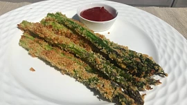 Křupavé chřestové hranolky: Výborný způsob, jak netradičně využít chřest, hlavně ten zelený