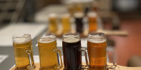 Kam na skvělé čepované pivo? 7 tipů na báječné rodinné výlety, kde navíc točí pivo, které si jinde nedáte
