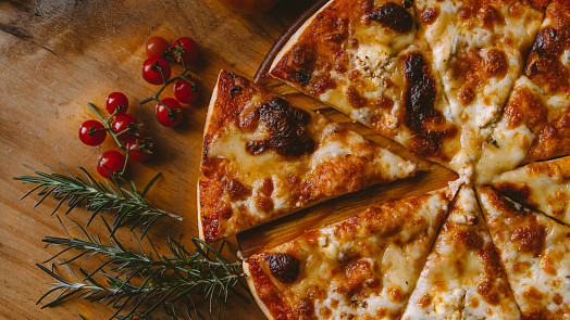 Itálie ve vaší kuchyni: Jednoduchý a levný způsob, jak upéct dokonalou pizzu