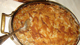 Zapékané brambory na švédský způsob: Janssonovu pokušení se smetanou a šproty neodolá nikdo ani u nás