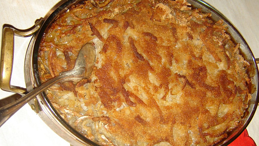 Zapékané brambory na švédský způsob: Janssonovu pokušení se smetanou a šproty neodolá nikdo ani u nás