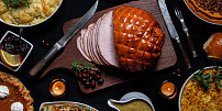 Štědrovečerní menu ve světě: Japonci chodí do KFC, v Británii jedí pudink z loje a v Grónsku velrybí bůček