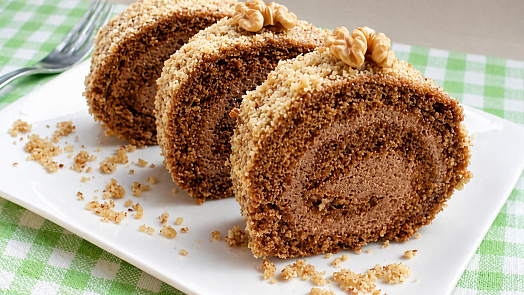 Jak na nejjemnější ořechovou roládu, která nikdy nepraskne: Důležité je držet se několika rad