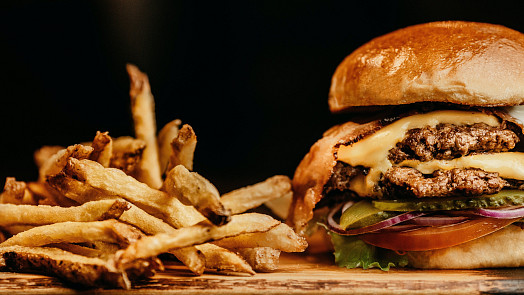 Souboj na talíři: Připravte si hamburger s trhaným masem jako šéfkuchař!