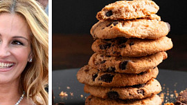 Jídelní rozmary slavných: Herečka Julie Roberts miluje obyčejný chléb a nikdy se nevzdá těchto vláčných sušenek s čokoládou