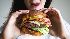 10 nejpopulárnějších jídel na světě: Jak na ty nejlepší špagety, domácí burger i dokonalou pizzu?